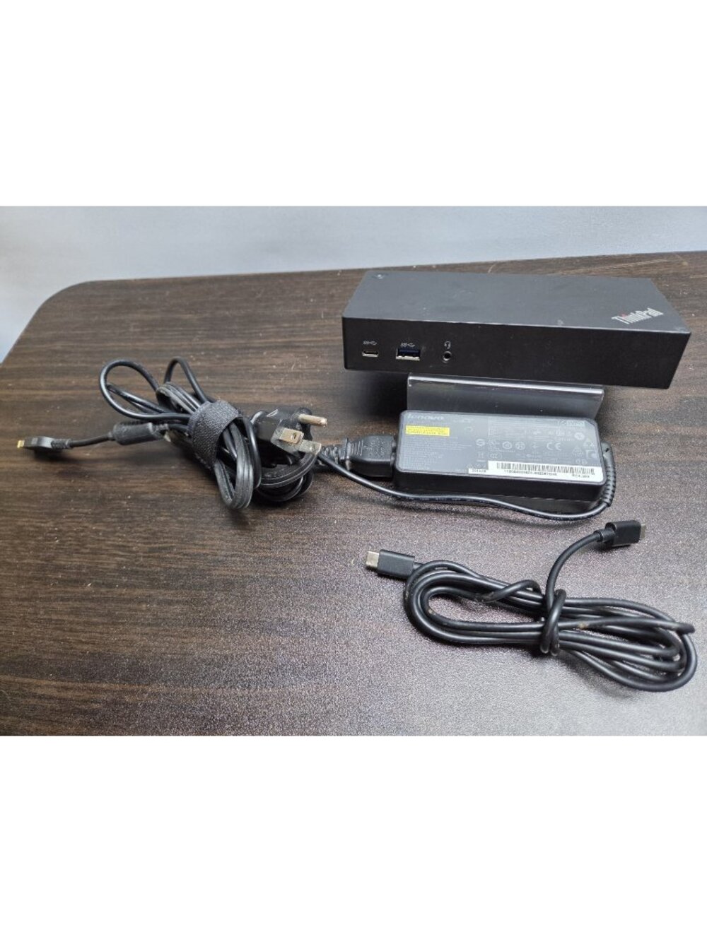 Lenovo ThinkPad USB-C Dock DK1633 40A9 with PSU & USB C Cable